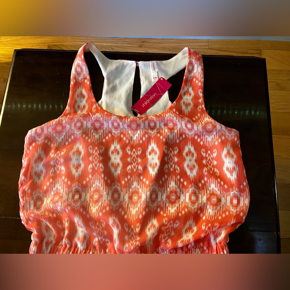 BNWT Sleeveless Romper w/ Shorts size M - Picture 4 of 13